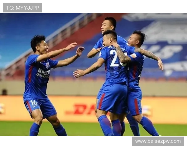 上海申花边路利用有限问题,在近期比赛中逐步反映,对战术展开形成制约。 上海申花边路利用有限问题,在近期比赛中逐步反映,对战术展开形成制约。