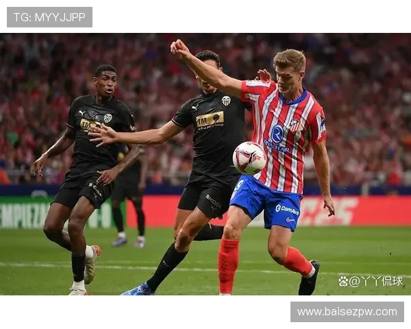 瓦伦西亚管理层决策争议持续显现,球队运营与竞技表现承压 瓦伦西亚管理层决策争议持续显现,球队运营与竞技表现承压