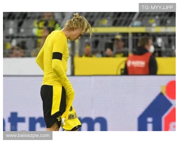 “多特蒙德争冠软肋暴露:依赖巨星战术再次功亏一篑,球队内部矛盾已导致管理层危机?” “多特蒙德争冠软肋暴露:依赖巨星战术再次功亏一篑,球队内部矛盾已导致管理层危机?”