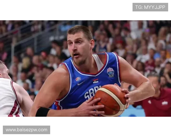 奥尼尔低位单打碾压篮下制造外线空位不同于约基奇